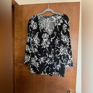 INC International Concepts NWOT LADIES SIZE LARGE V-Neck TOP 3/4 SLEEVE